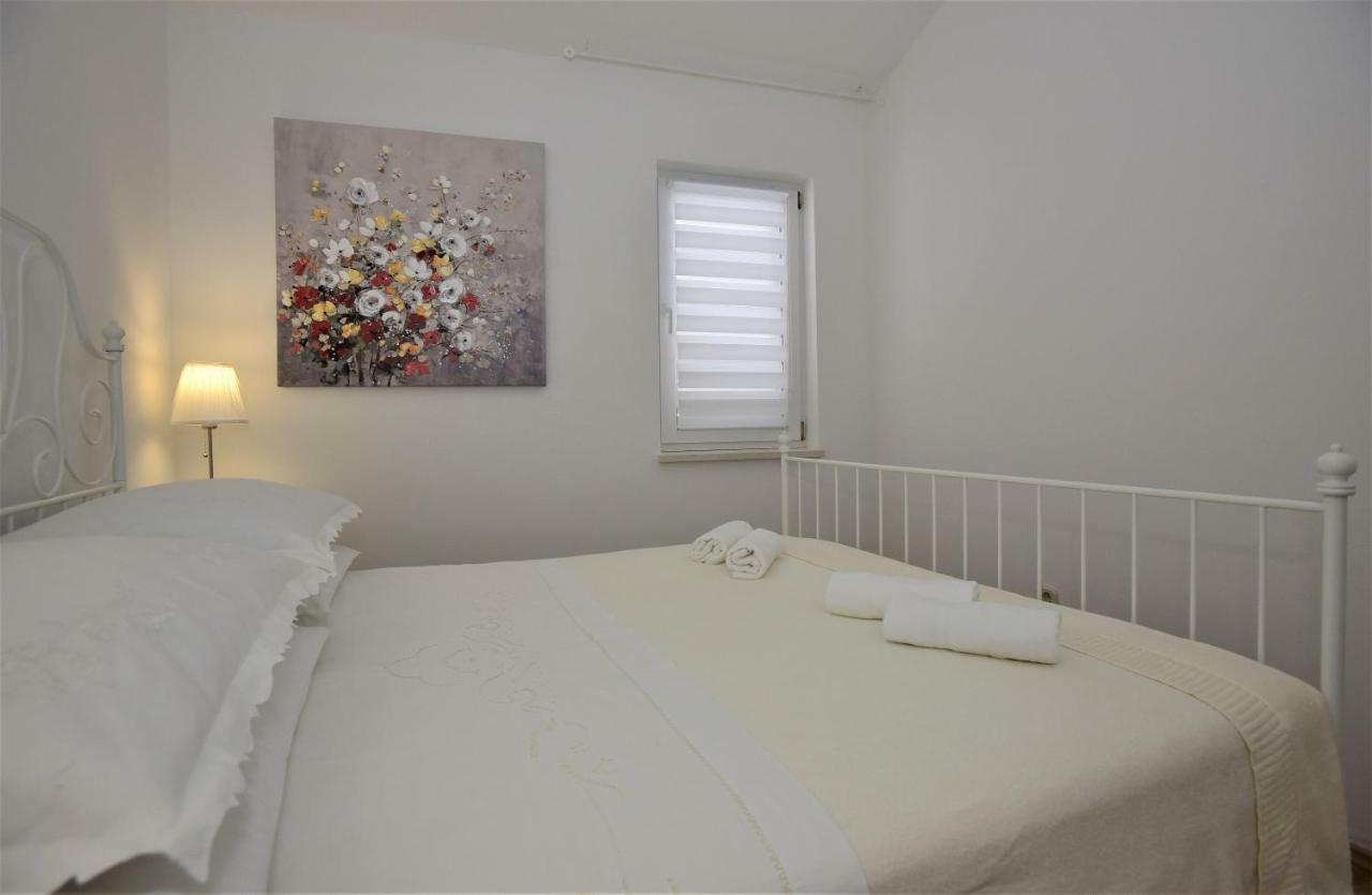 شقة Andor - Lux, Two Beautiful Terraces With Sea & Sunset View ماكارسكا المظهر الخارجي الصورة